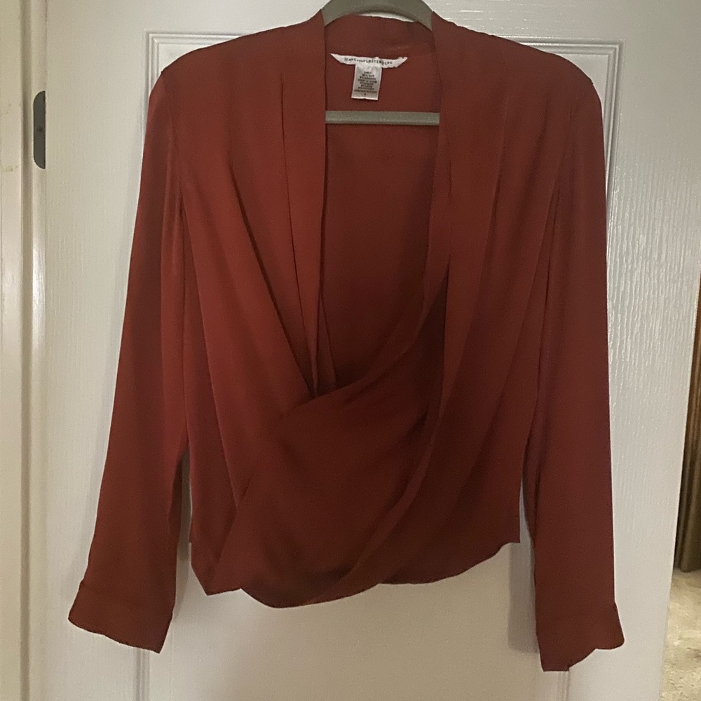 DIANE VON FURSTENBERG WRAP BLOUSE